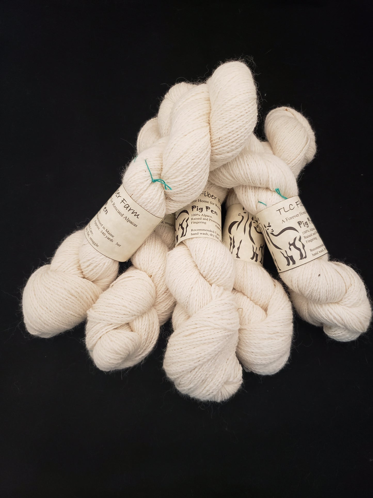 Pig Pen - Natural alpaca yarn