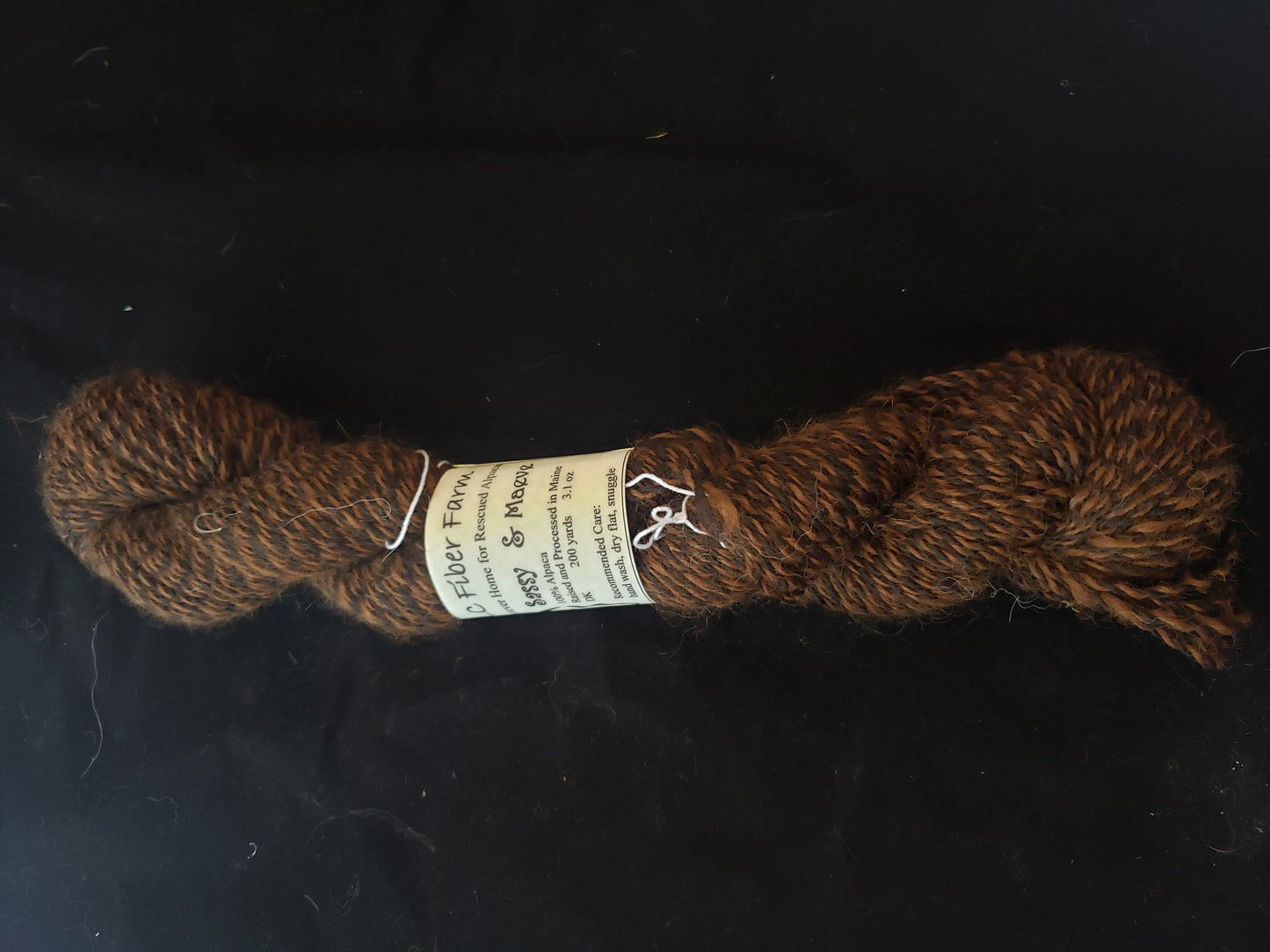 Sassy & Marie - Bicolor Natural alpaca yarn